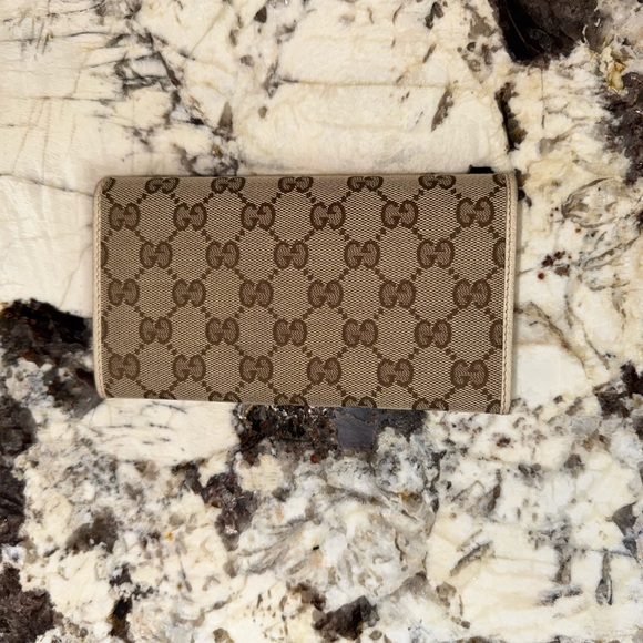 Gucci Brown and Beige Monogram Wallet - Picture 4 of 5